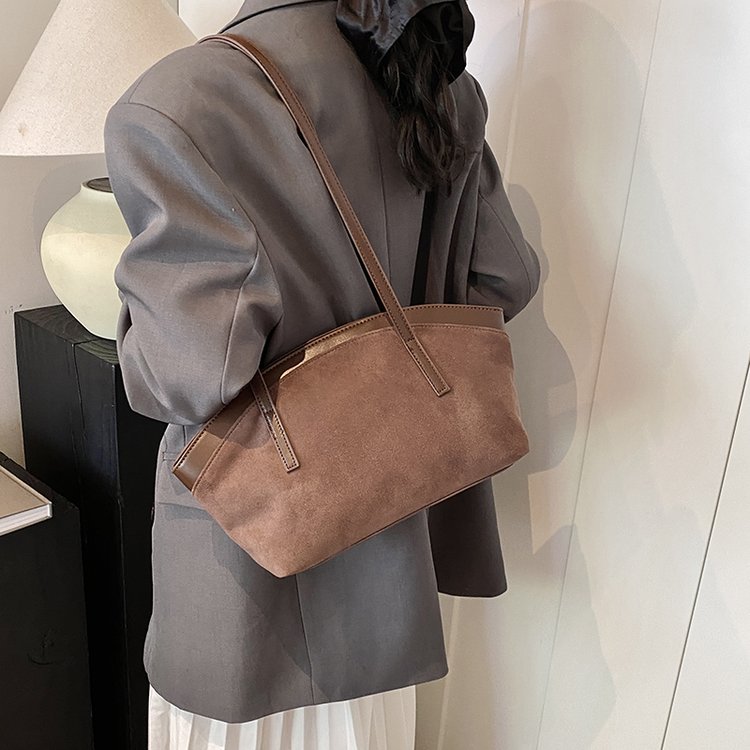 PC Shell Shoulder Bag with Zipper and Patchwork Design - Image 3