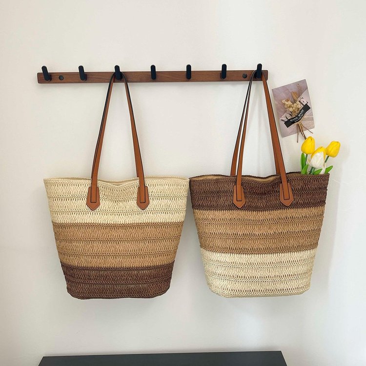 Women’s Woven Straw Bag with Magnetic Closure – Summer 2026 – Off-white,Brown – One size