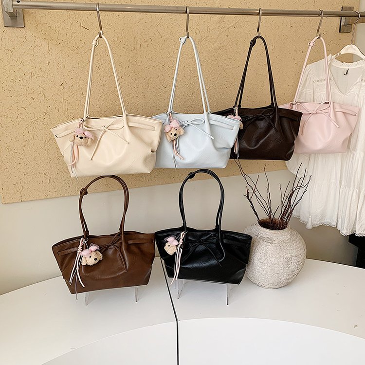 Women’s Single Shoulder Crossbody Handbag Magnetic Closure Summer 2026