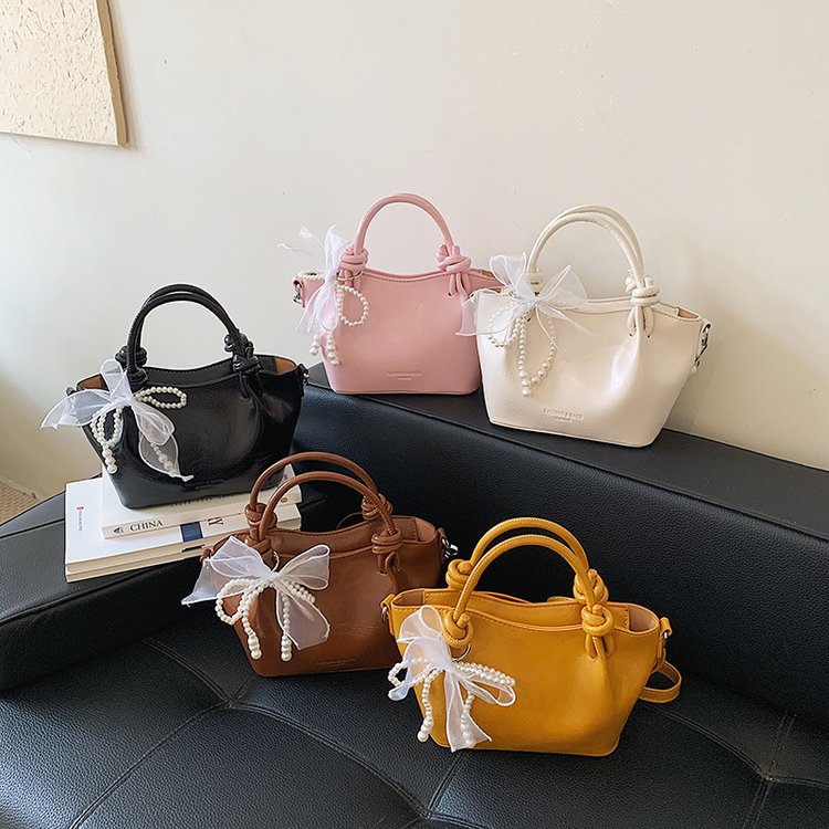 Women’s Casual Minimalist Shoulder Crossbody Handbag with Zip Closure and Topstitch Detail